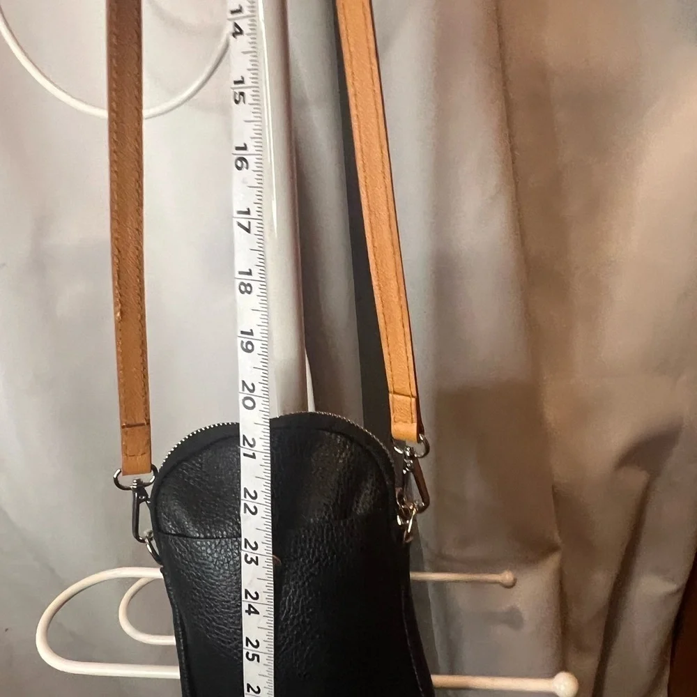 Compact Davina Firenze Italian Black and Tan Crossbody Bag with Adjustable Strap